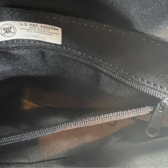 Reaction Kenneth Cole Small Handbag - Picture 11 of 14